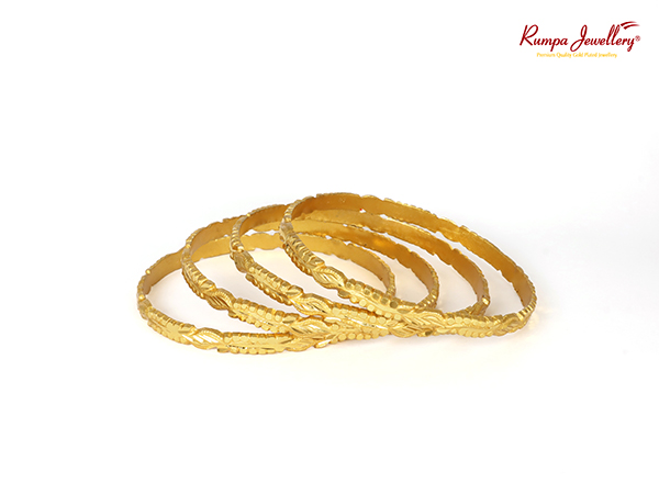 Four pieces Bangles